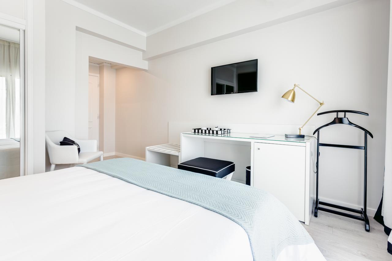 Hotel Cristal Marinha Marinha Grande Bagian luar foto